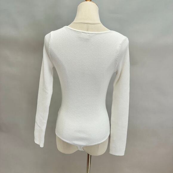 Abercrombie & Fitch Ivory Ribbed Plunge‎ Knit Long Sleeve Bodysuit Size Small - Picture 10 of 16